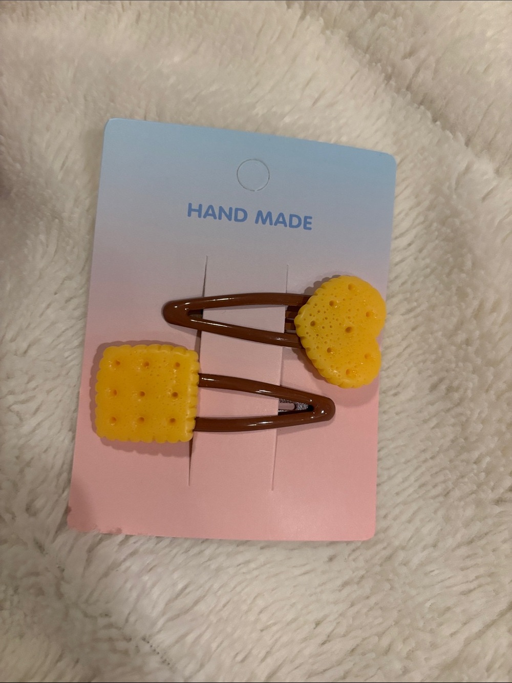 Kawaii Biscuit Shape Hair Clip Set – Set of 2 🍪✨